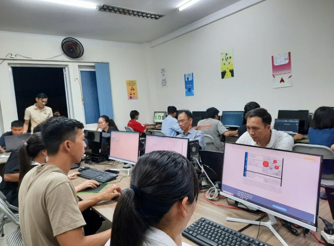 Lớp học tin học văn phòng tại nhà